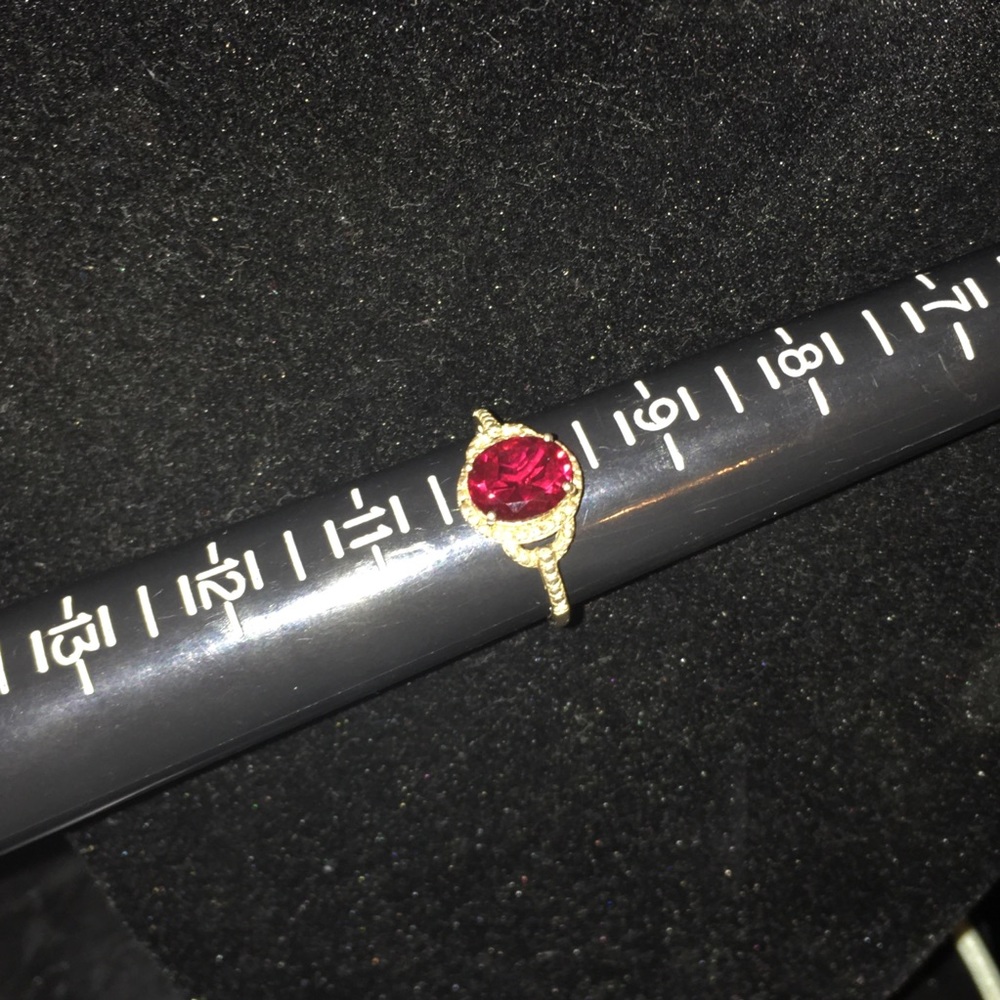 Garnet Ring - Picture 2 of 4